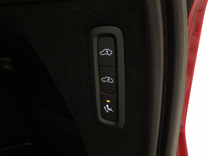 Volvo XC90 B6 AWD AUT DARK REZERVACE
