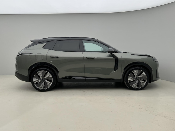 Lynk & Co 08 MORE PHEV