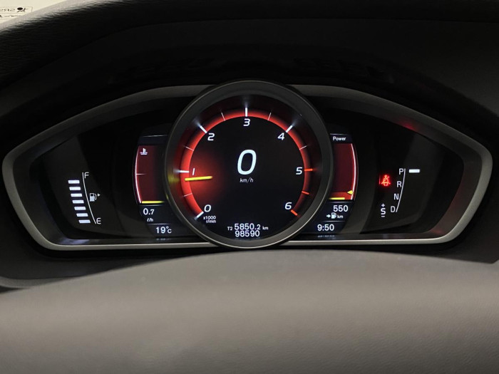 Volvo V40 D2 R-DESIGN AUT 1.maj. 2.0 d
