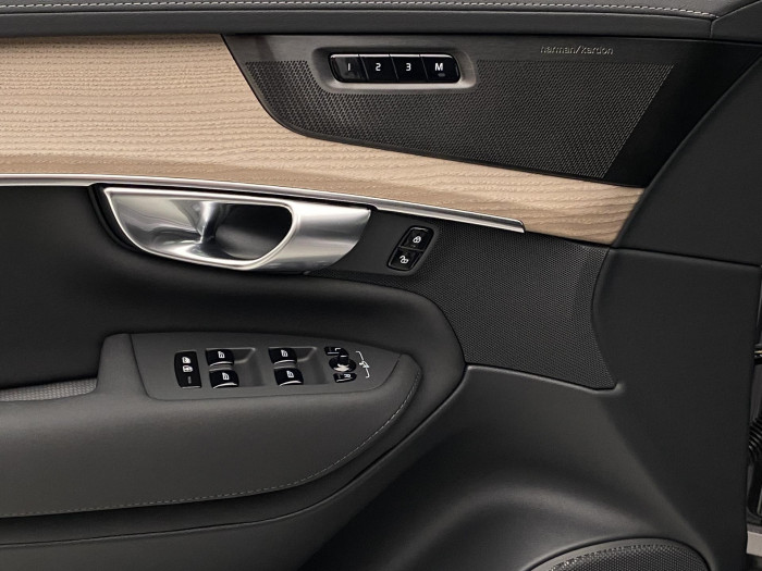 Volvo XC90 T8 AWD RECHARGE BRIGHT PLUS 7m
