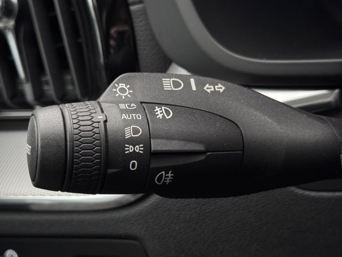 Volvo XC60 B6 AWD INSCRIPTION CZ