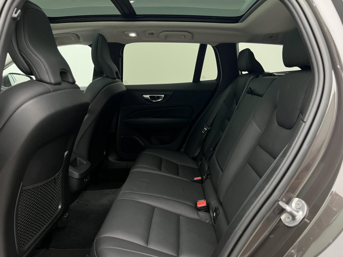 Volvo V60 B4 PLUS BRIGHT AUT 1.maj.