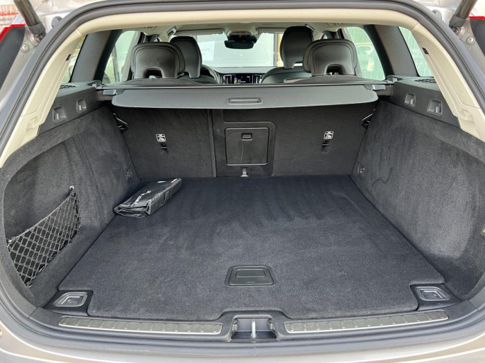 Volvo V60 B4 MOMENTUM Aut 1.maj. 2.0 Momentum