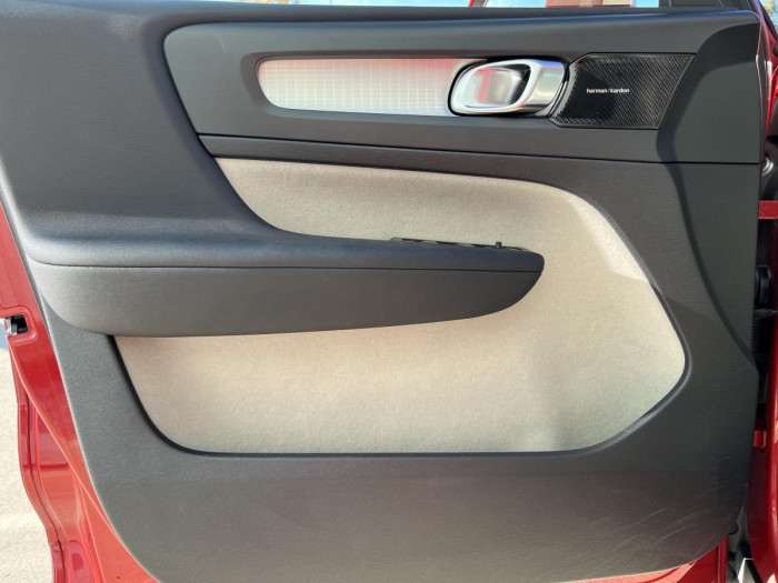Volvo XC40 D3 AWD MOMENTUM Aut 1.maj. 2.0 d Momentum