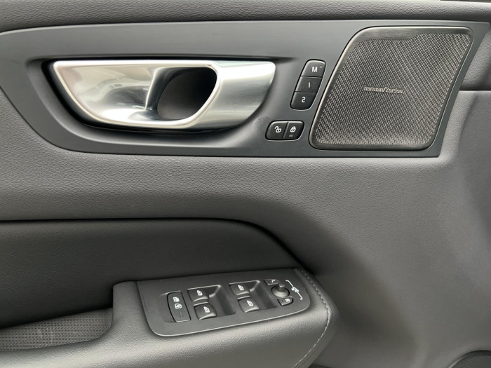 Volvo XC60 T6 AWD RECHARGE PLUS DARK AUT