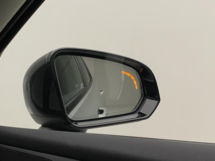 Volvo V60 B4 PLUS DARK AUT 1.maj