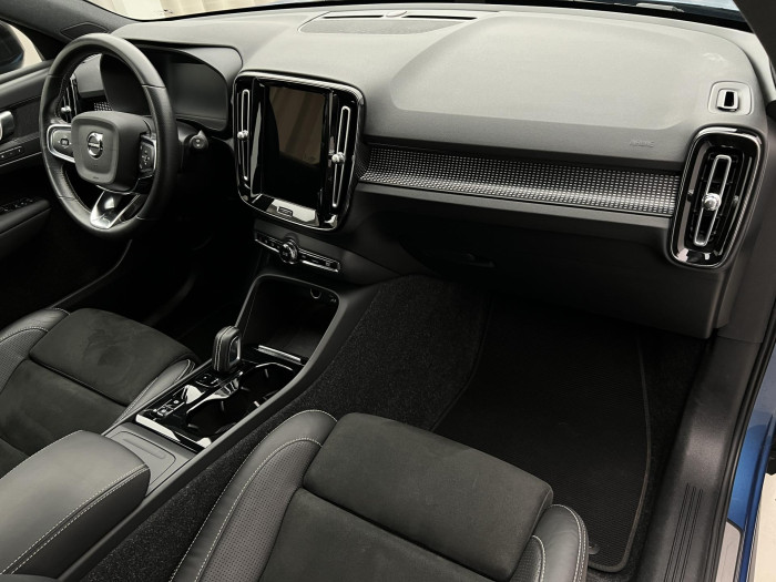 Volvo XC40 D4 AWD R-DESIGN AUT CZ 2.0 d