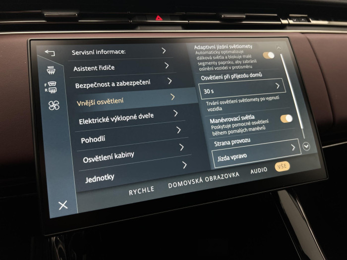 Land Rover Range Rover Sport D300 DYNAMIC SE AWD AUT CZ 3.0 d Dynamic SE