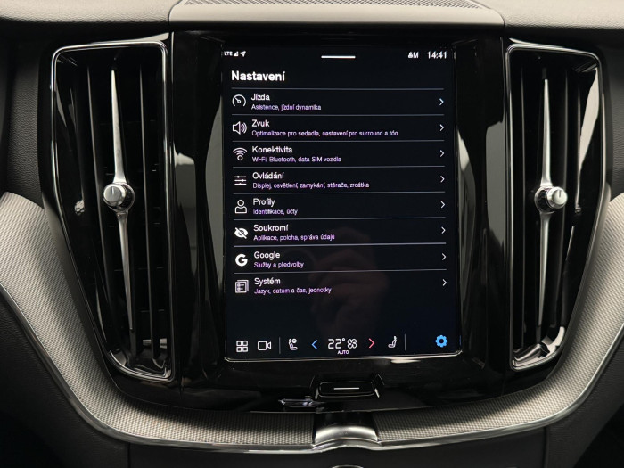 Volvo XC60 B5 AWD DARK PLUS