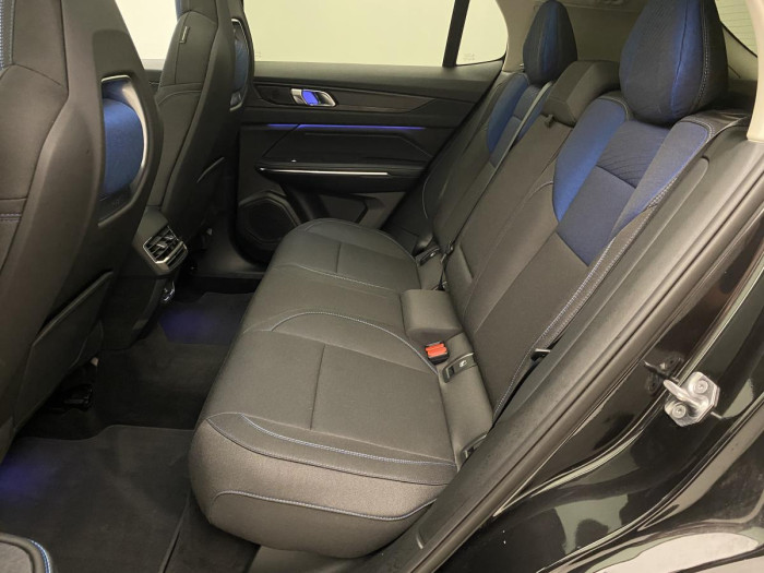 Lynk & Co 01 PHEV DCT AUT 1.maj