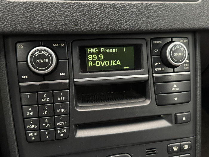 Volvo XC90 D5 AWD SUMMUM AUT 7M CZ 2.4 d Summum