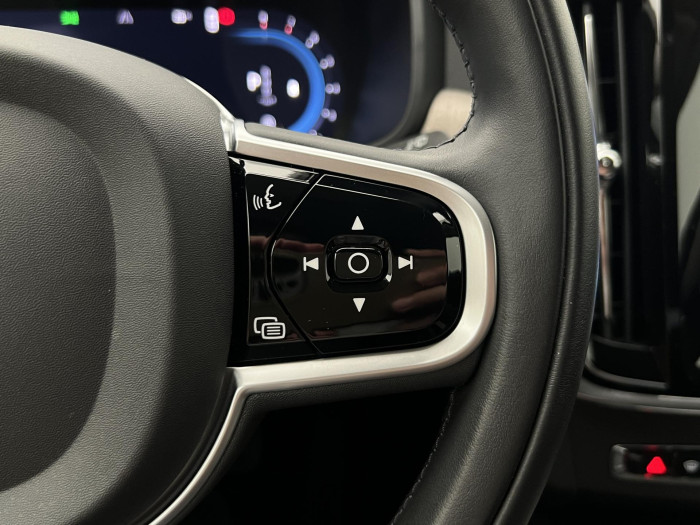 Volvo V90 CC B5 AWD PRO AUT CZ 2.0 CC CC