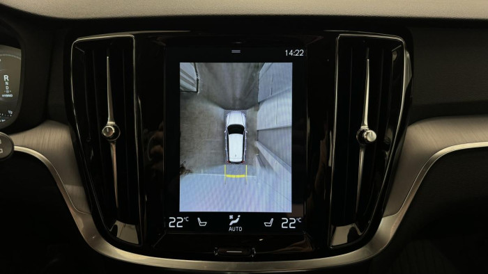 Volvo V60 T6 RECHARGE AWD REZERVACE