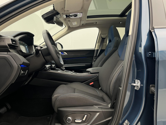 Lynk & Co 01 PHEV DCT 1.maj.