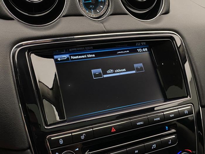 Jaguar XJ 3.0 V6D AUT 3.0 d