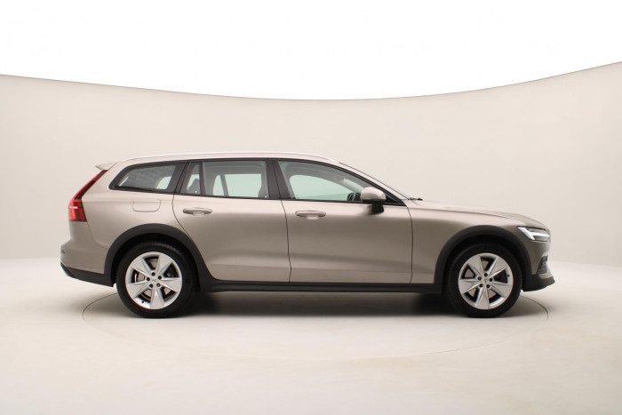 Volvo V60 CC D4 AWD MOMENTUM AUT 2.0 d CC CC Momentum