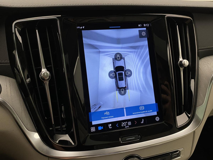 Volvo V60 CC B5 AWD ULTIMATE REZERVACE 2.0 CC CC