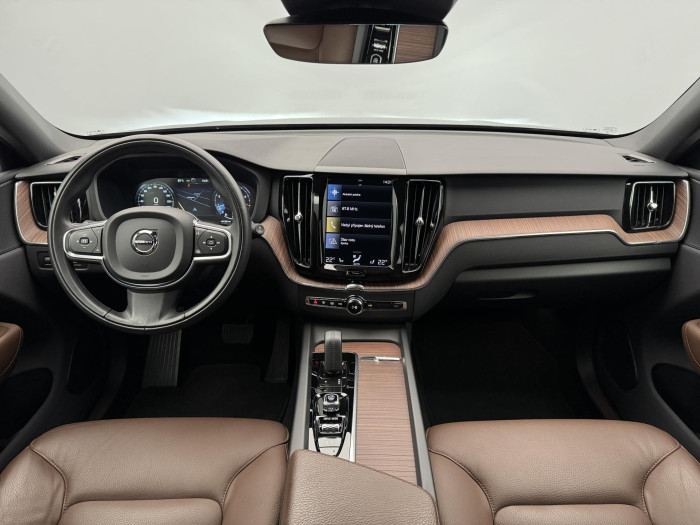 Volvo XC60 B4 INSCRIPTION AUT CZ 1 .maj