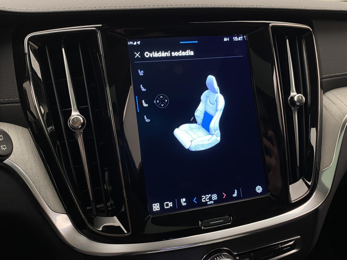 Volvo V60 CC B5 AWD BRIGHT REZERVACE 2.0 CC CC