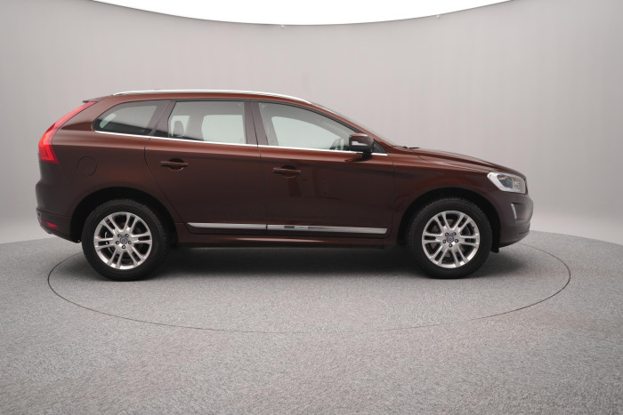 Volvo XC60 D5 AWD SUMMUM REZERVACE 2.4 d Summum