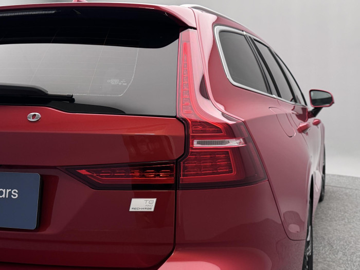 Volvo V60 T8 AWD RECHARGE INSCRIPTION