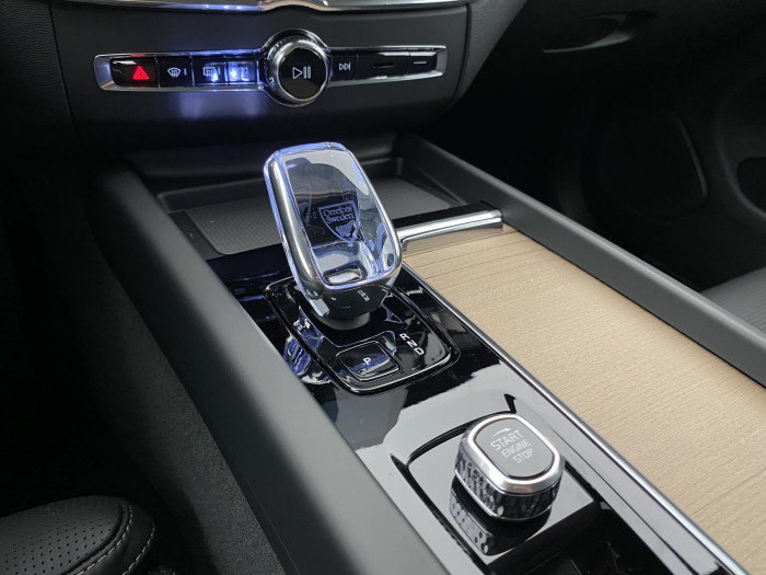 Volvo XC60 T6 AWD AUT DARK PLUS