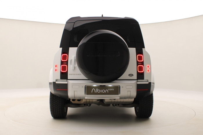 Land Rover Defender D250 SE AWD AUT REZERVACE 3.0 d SE