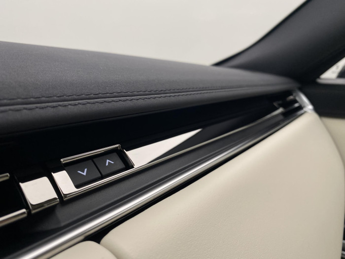 Land Rover Range Rover D350 HSE LWB AUT CZ 1.maj. 3.0 d