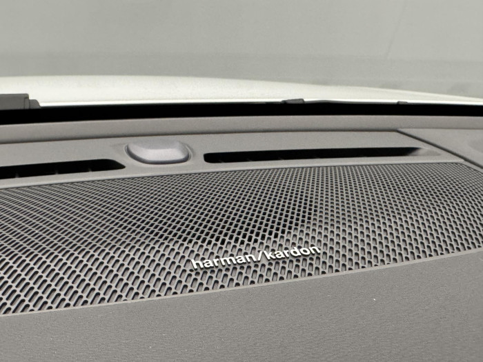 Volvo XC40 B3 AUT DARK PLUS