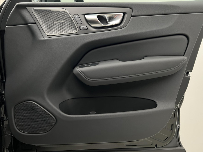 Volvo XC60 T8 AWD AUT RECHARGE BLACK PLUS