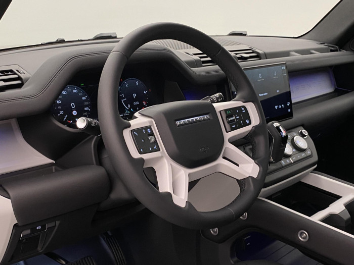 Land Rover Defender 110 D250 X-DYNAMIC SE AWD AUT 3.0 d Dynamic SE