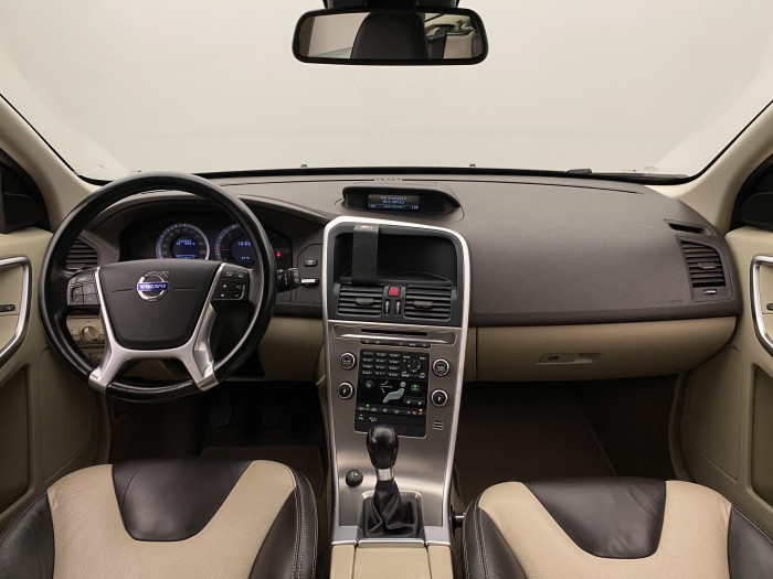 Volvo XC60 D5 AWD SUMMUM CZ 2.4 d Summum