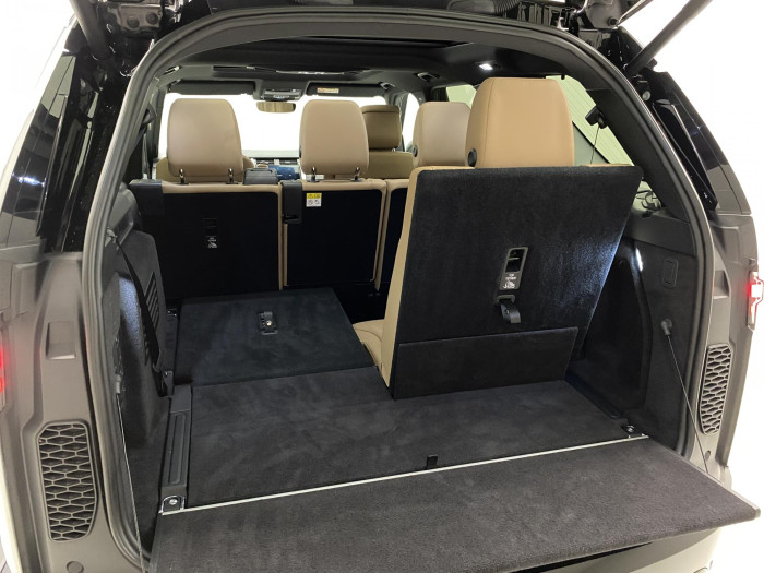 Land Rover Discovery D300 AWD DYNAMIC HSE REZERVACE 3.0 d Dynamic