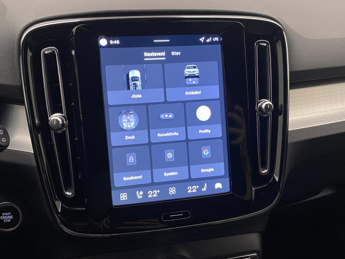 Volvo XC40 B3 AUT DARK PLUS