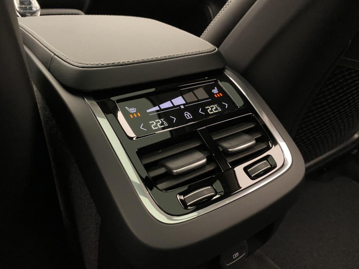 Volvo V90 B4 AWD CROSS COUNTRY ULTIMATE
