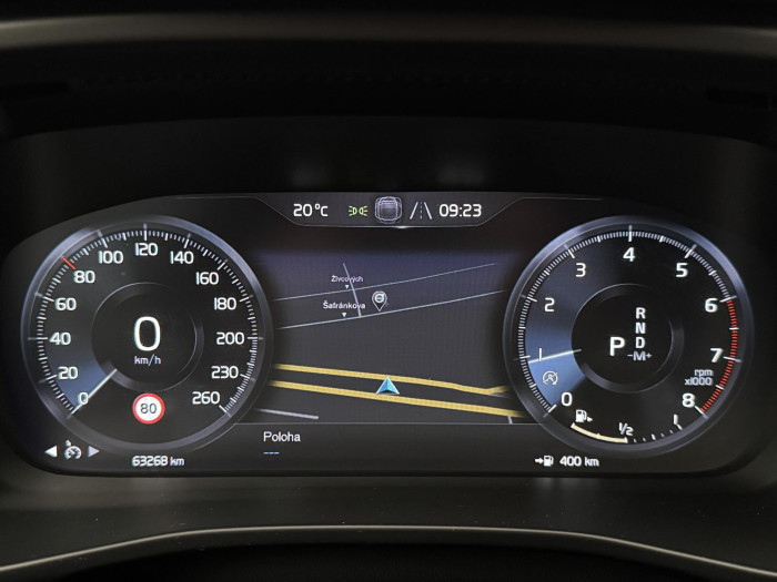 Volvo XC40 T3 R-DESIGN AUT REZERVACE