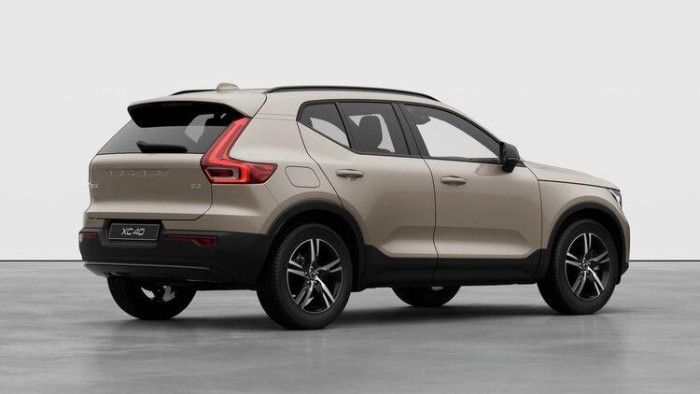 Volvo XC40 B3 DARK PLUS AUT