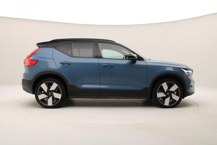 Volvo C40 AWD ULTIMATE Twin REZERVACE