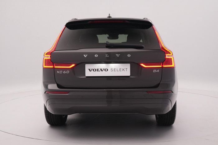 Volvo XC60 B4 CORE AUT CZ 1.maj