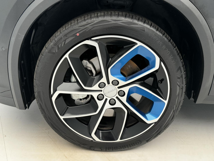 Lynk & Co 01 PHEV DCT AUT REZERVACE