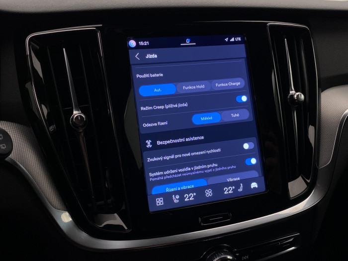 Volvo V60 T6 AWD PLUG-IN DARK PLUS CZ