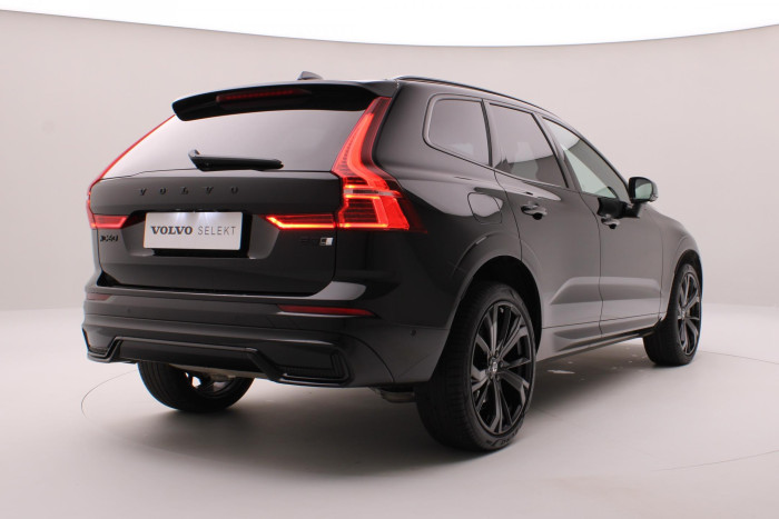 Volvo XC60 B5 AWD R-DESIGN AUT CZ