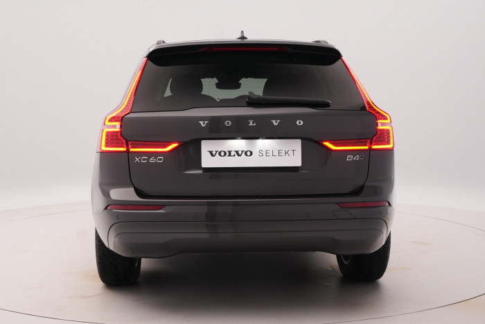 Volvo XC60 B4 AWD CORE 1.maj CZ