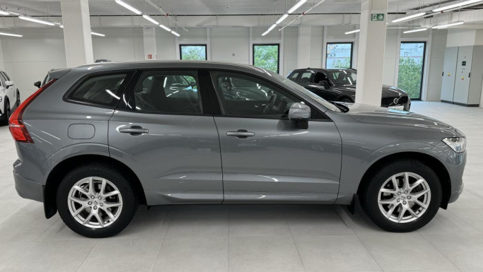 Volvo XC60 D4 AWD MOMENTUM REZERVACE 2.0 d Momentum