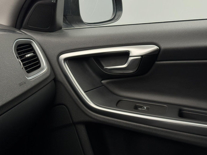 Volvo V60 D2 MOMENTUM NAV 1.6 d Momentum