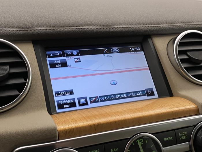 Land Rover Discovery 3.0 AWD SDV6 HSE REZERVACE