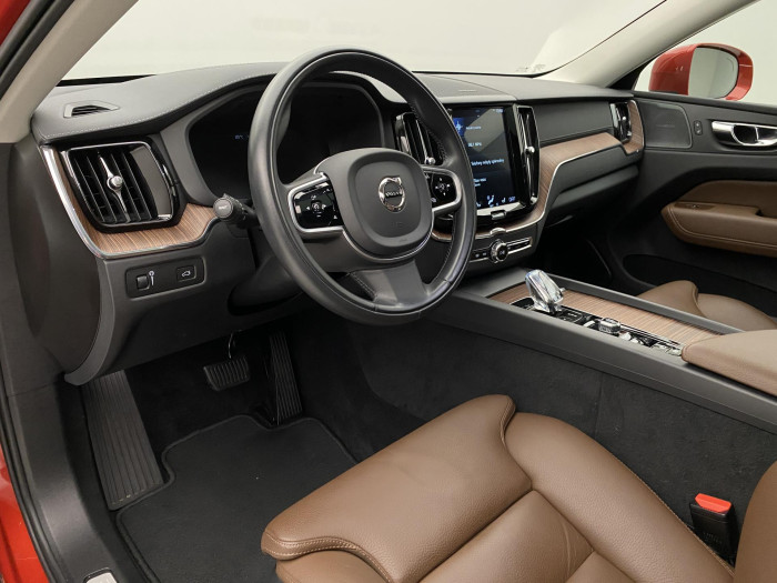 Volvo XC60 B4 AWD INSCRIPTION AUT CZ