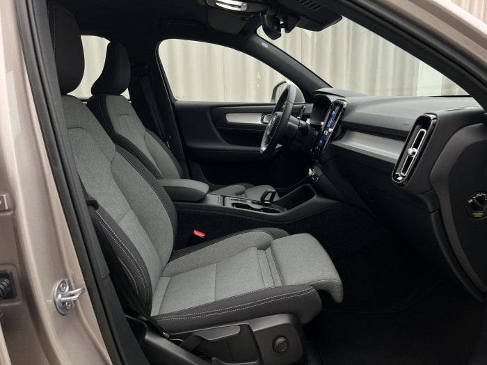 Volvo XC40 B4 AWD CORE AUT