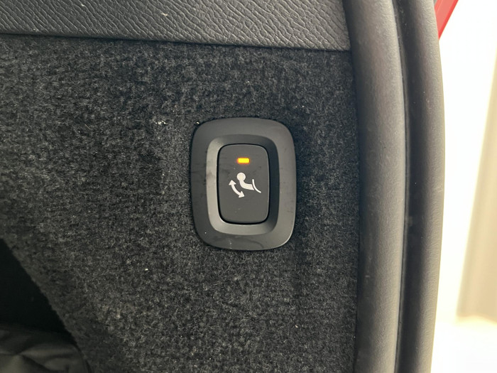 Volvo XC90 B5 AWD R-DESIGN AUT CZ