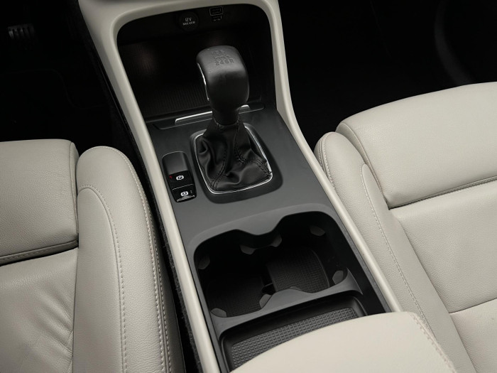 Volvo XC40 T3 INSCRIPTION 1.maj.